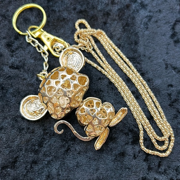 Betsey Johnson Rhinestone Mouse 🐭 Pendant - Picture 4 of 5